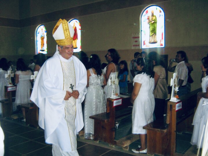 Activista exige aplicar la ley contra obispo de BCS