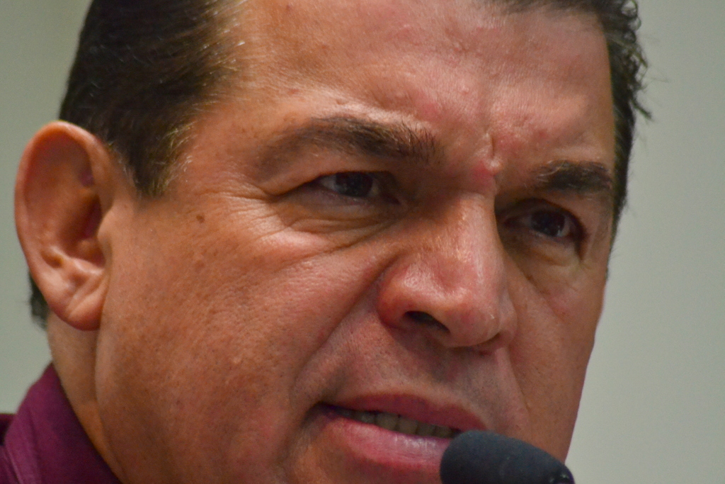 Amenaza Rubén Muñoz con clausurar el Hotel Marina