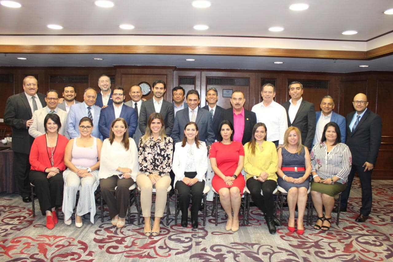 Trabajan propuesta de contenido educativo en Congreso Nacional por la Vida y la Familia