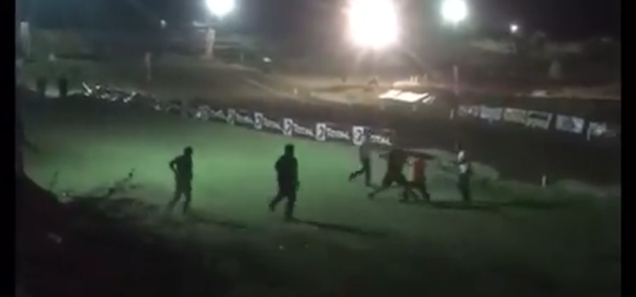 Involucran a funcionario municipal de La Paz en riña campal (VIDEO)