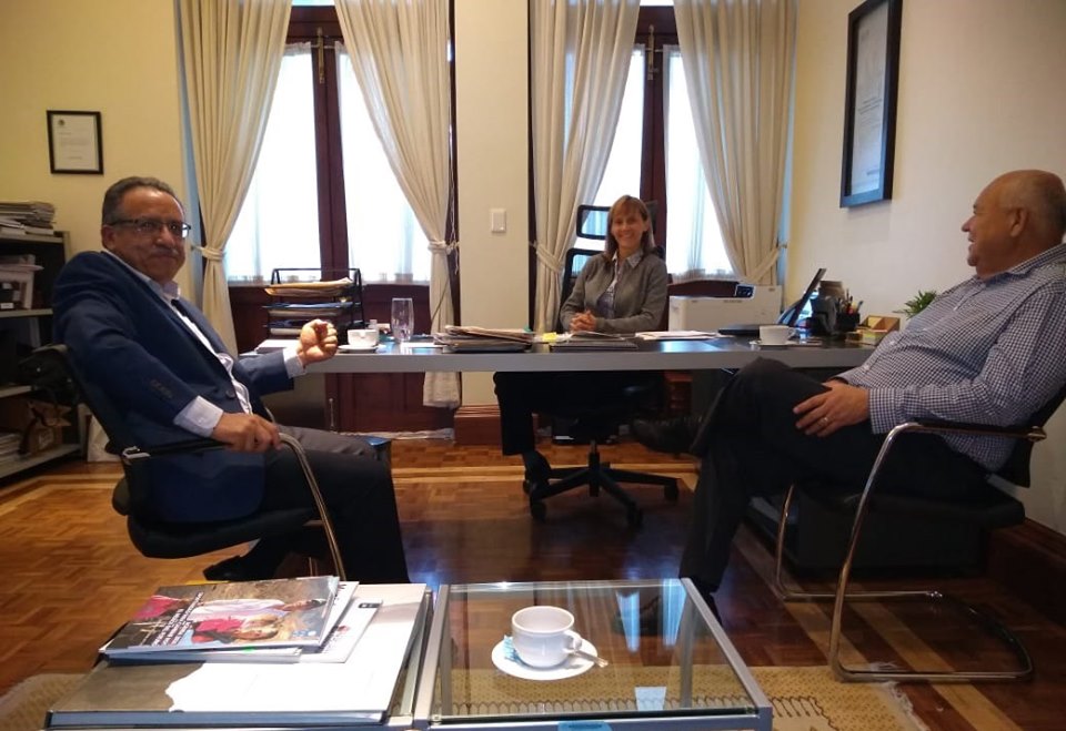 Gestionan recursos extraordinarios para la UABCS ante SEP federal