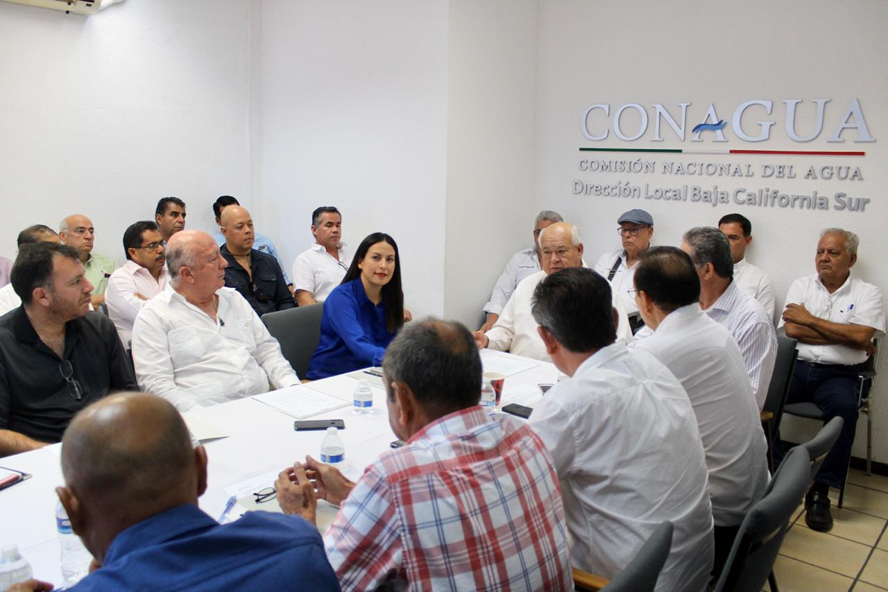 En mesas de trabajo, Milena Quiroga evalúa proyectos para la recarga de acuíferos en BCS