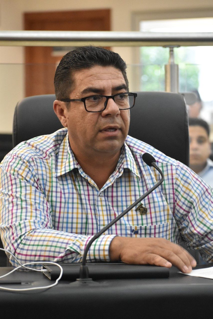 Aprueban reforma a la Ley Burocrática para favorecer a trabajadores con antigüedad