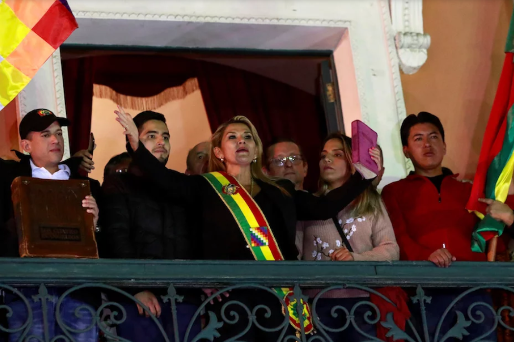 “Me dan pena los mexicanos”, dice la autoproclamada presidenta de Bolivia