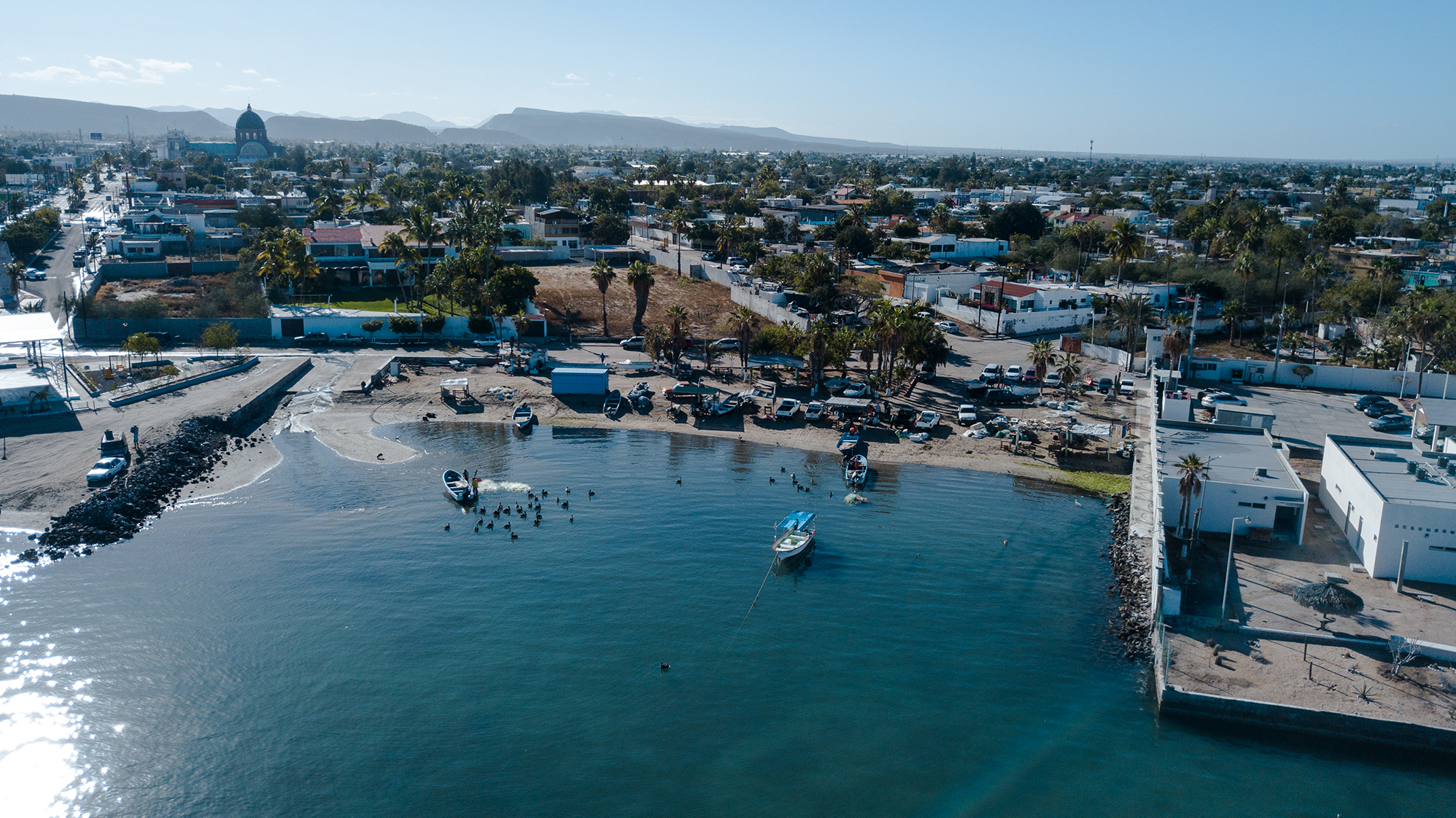 LA “VISIÓN” DEL PODER Y EL DINERO: UN DESPOJO MÁS DE LA PLAYA EN EL BARRIO HISTÓRICO EL MANGLITO.