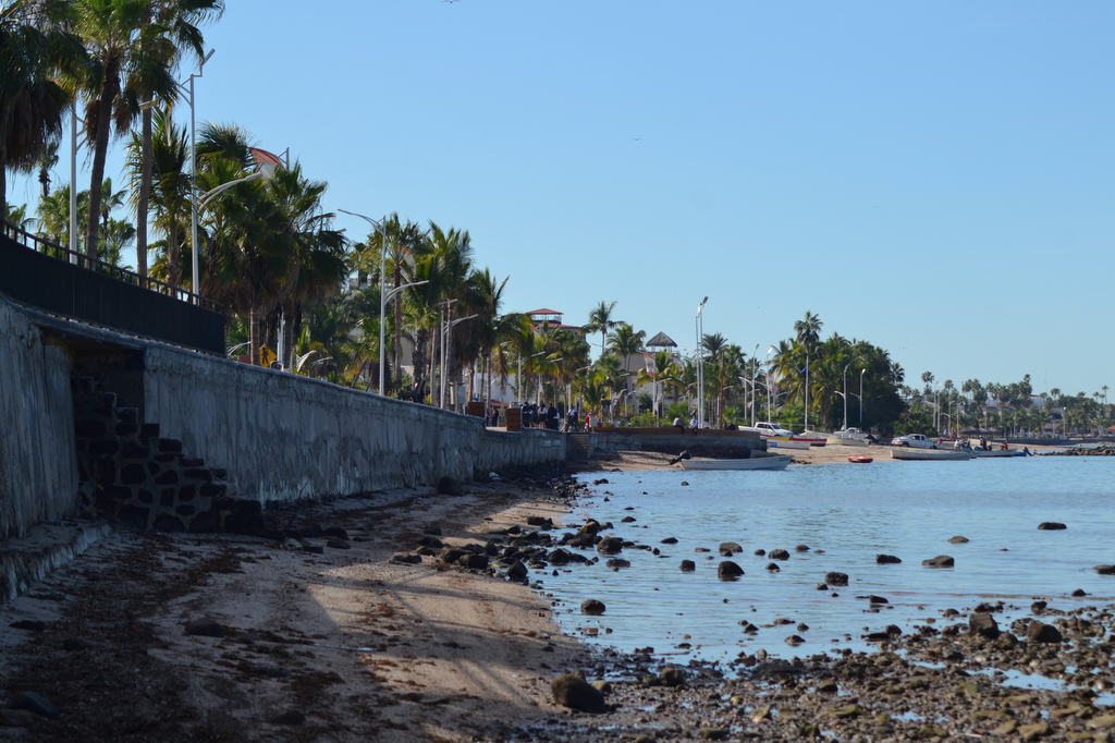 No más patinetas ni bicicletas en el malecón de La Paz, cocinan reglamento para castigar a usuarios