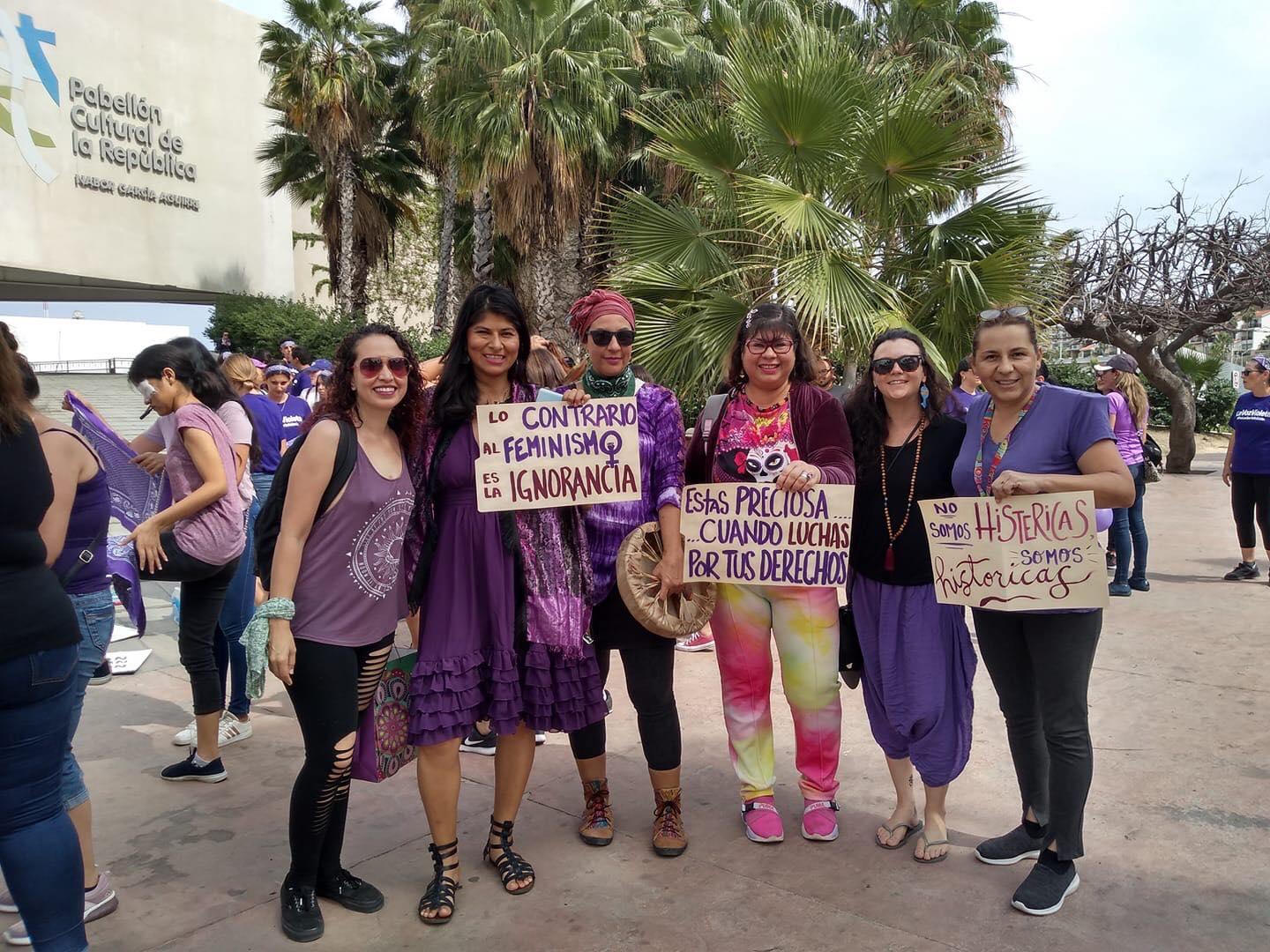 Inicia marcha feminista en Los Cabos (VIDEO)