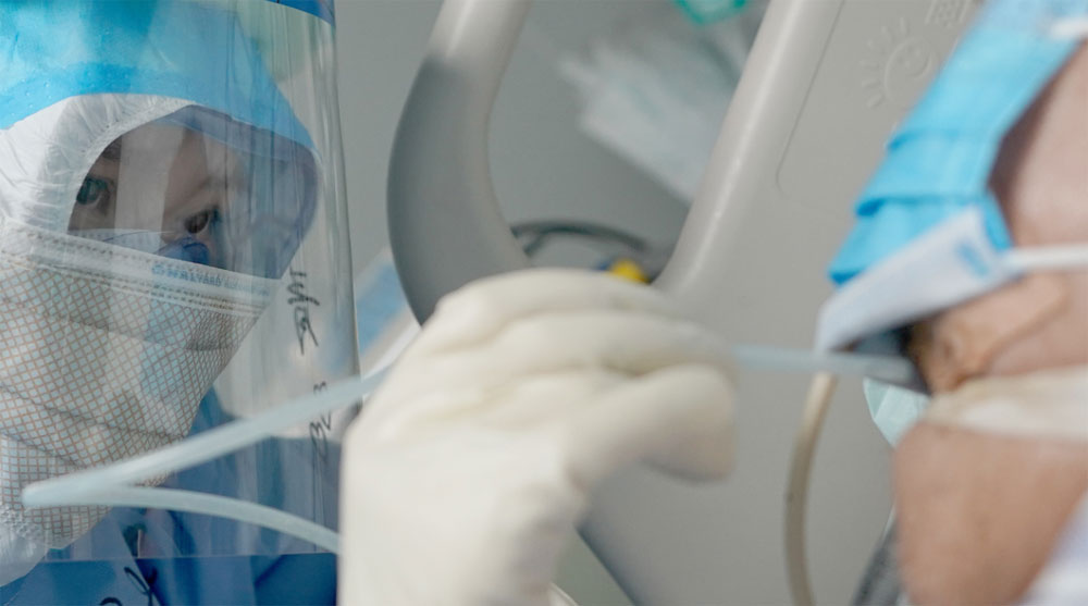 COVID-19 | «No somos héroes, somos personas, con mucho miedo»: doctora