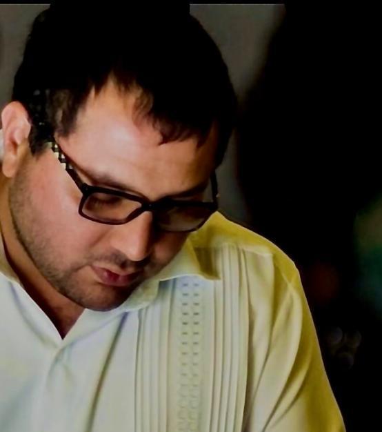 Christopher Amador homenajea a los peces gordos de la poesía y recibe el Premio Nacional Tintanueva