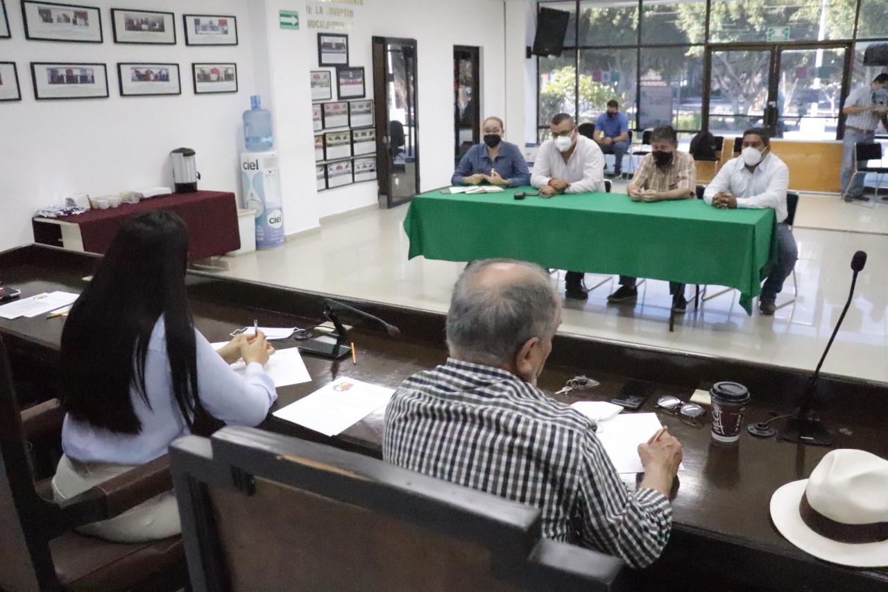 Comparece OOMSAPAS La Paz ante comisión del agua del Congreso del Estado