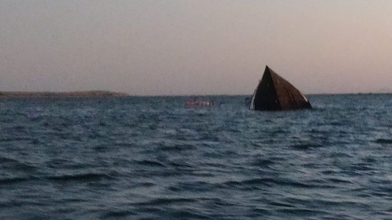 Embarcación de Baja Ferries choca y hunde barco camaronero en Sinaloa