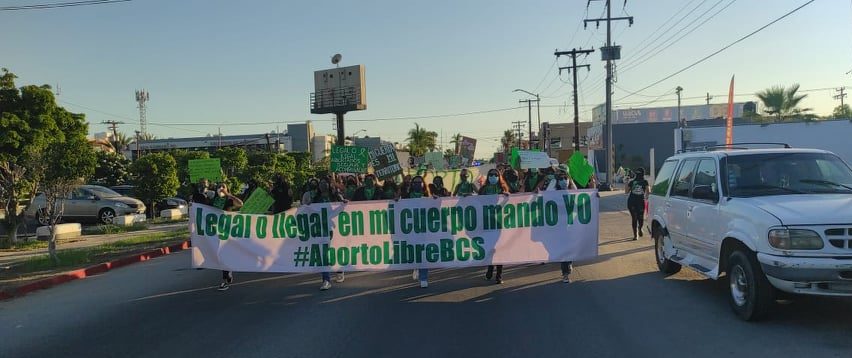 Marchan por el aborto legal en La Paz