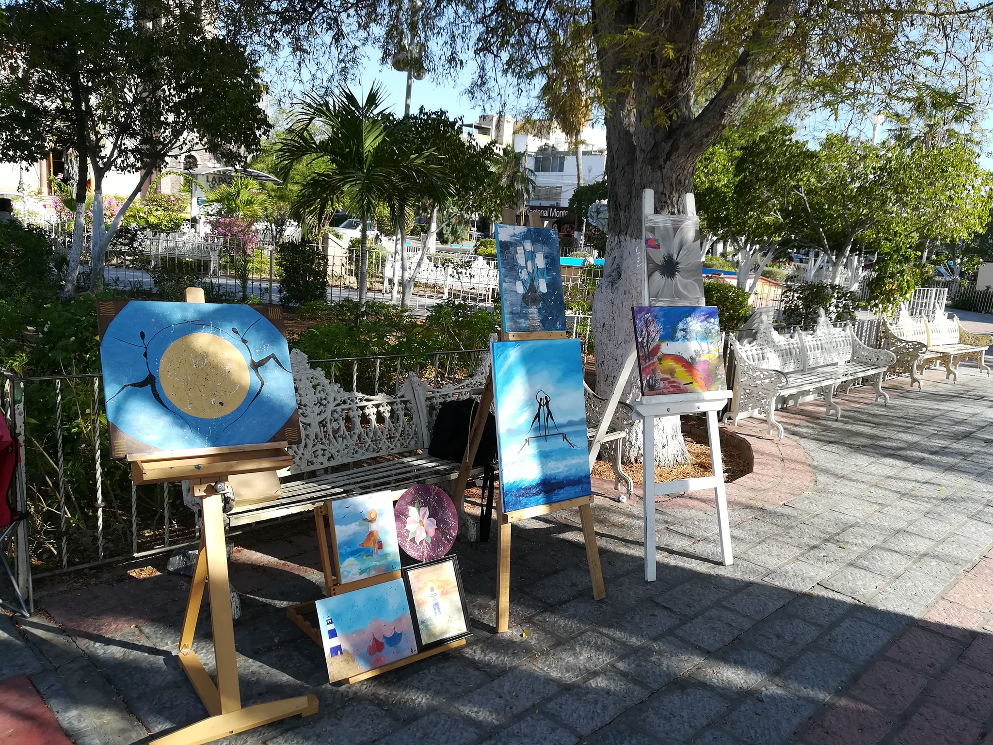 Regresan los “pintores del Jardín del Arte” cada sábado en el centro de La Paz