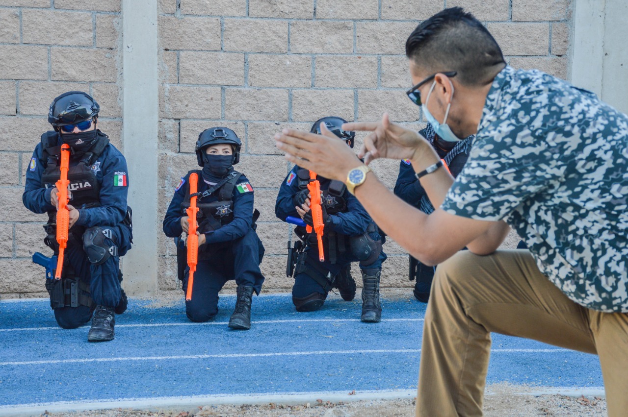 Capacitan a policías estatales y penitenciarios de BCS