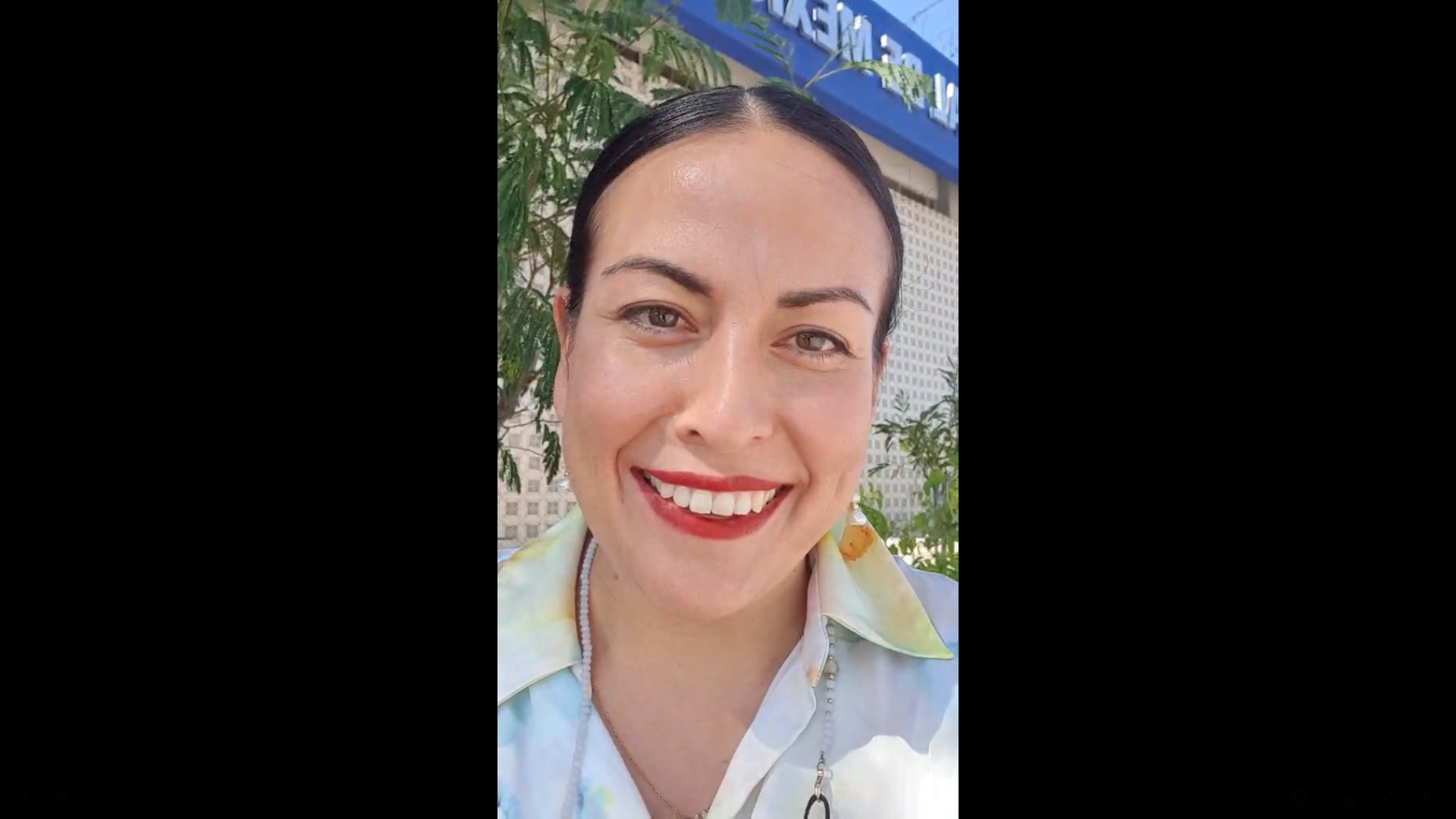 Alcaldesa de La Paz invita a su papá a que pase a pagar el agua