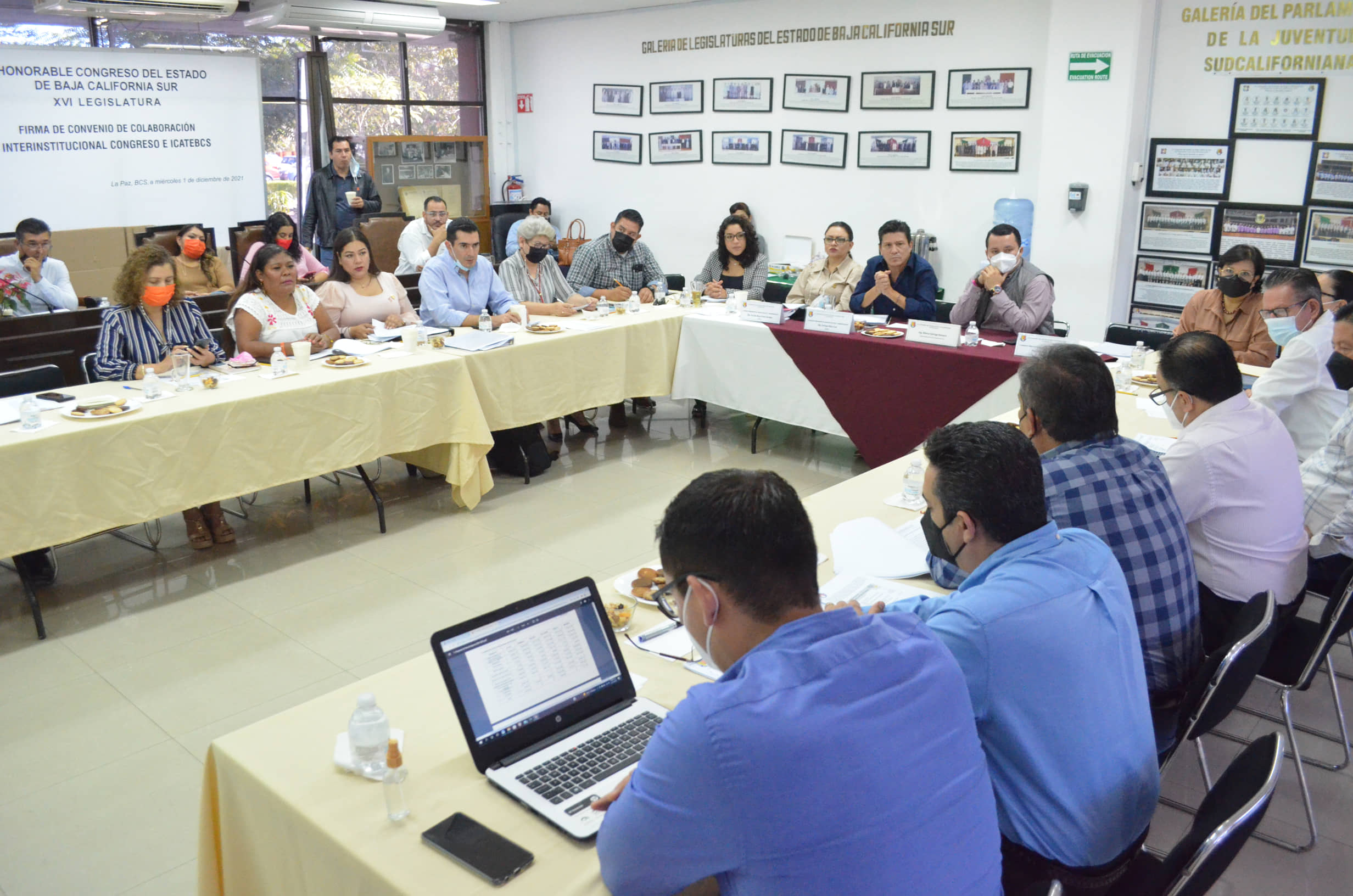 Revisan paquetes fiscales Congreso y Ayuntamientos de La Paz y Los Cabos para  2022
