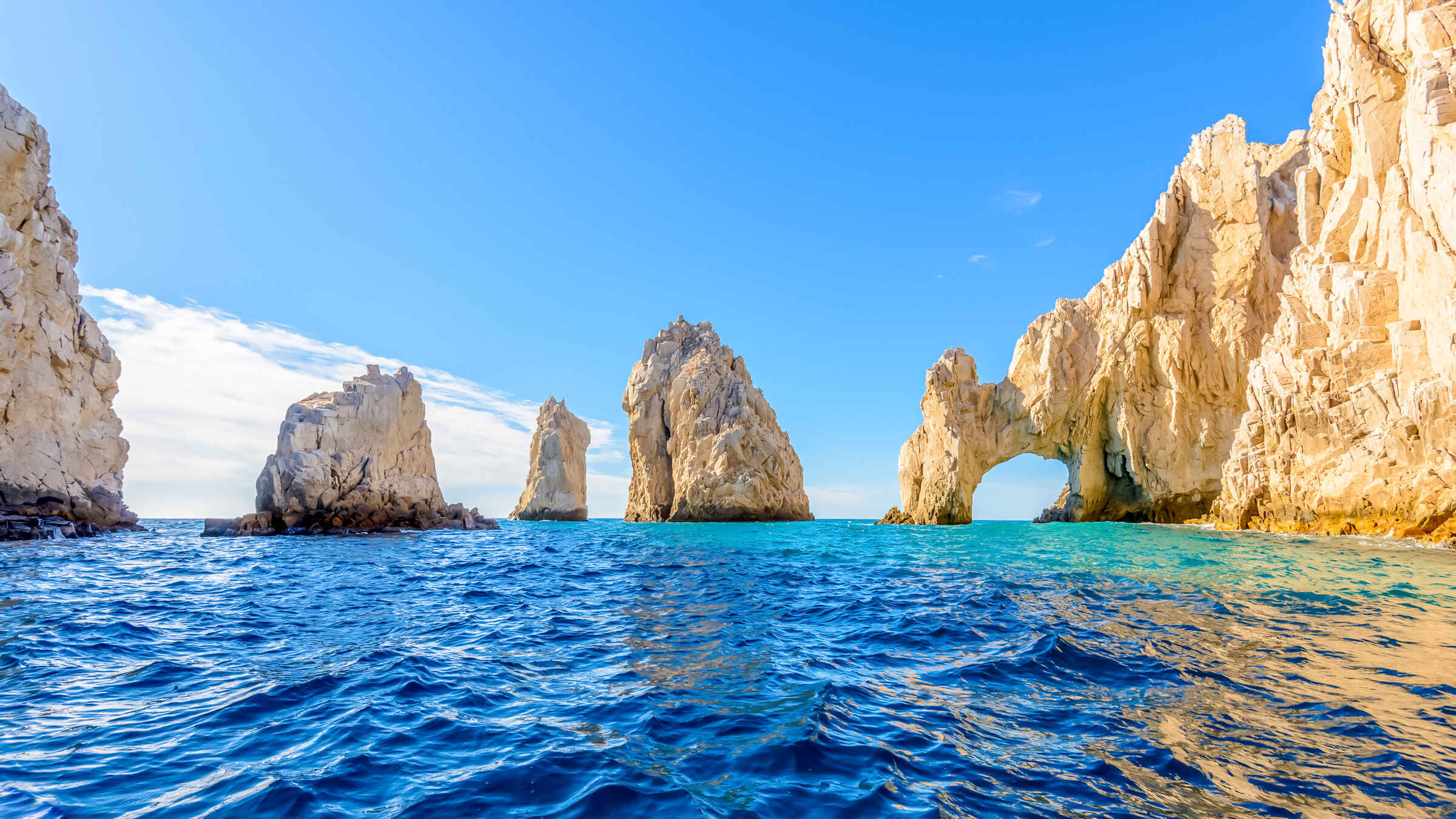 Capacitan en más de 30 ciudades españolas para ofertar Los Cabos como destino turístico