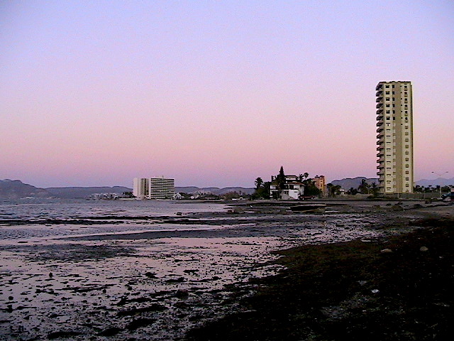 Suspenden obra por hallazgo de osamenta prehispánica en El Conchalito