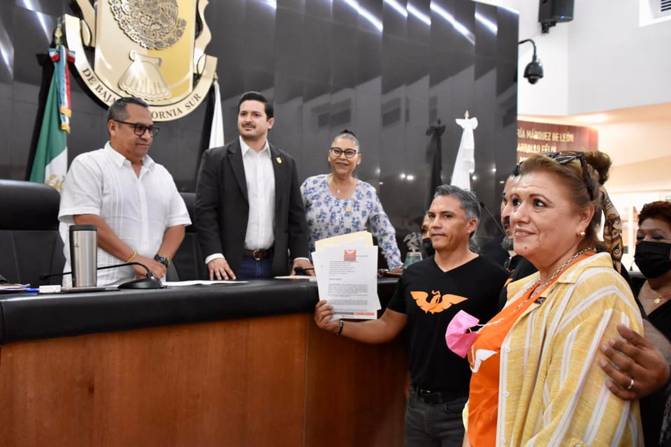 Pide MC se reconozca concubinato entre parajeas homosexuales