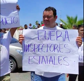 «Para que los dejen trabajar» choferes de Uber bloquean carretera en San José del Cabo