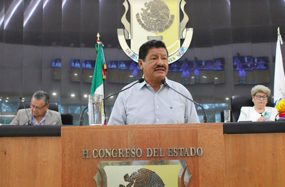 Pide Armando Martínez reparación de caminos del municipio de La Paz