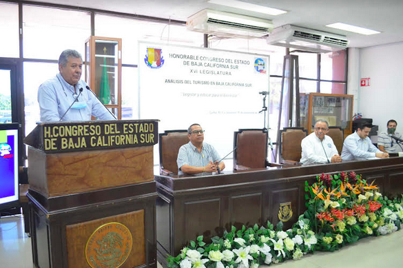 Realiza Congreso conversatorio sobre turismo: «Legislar y educar para el bienestar»