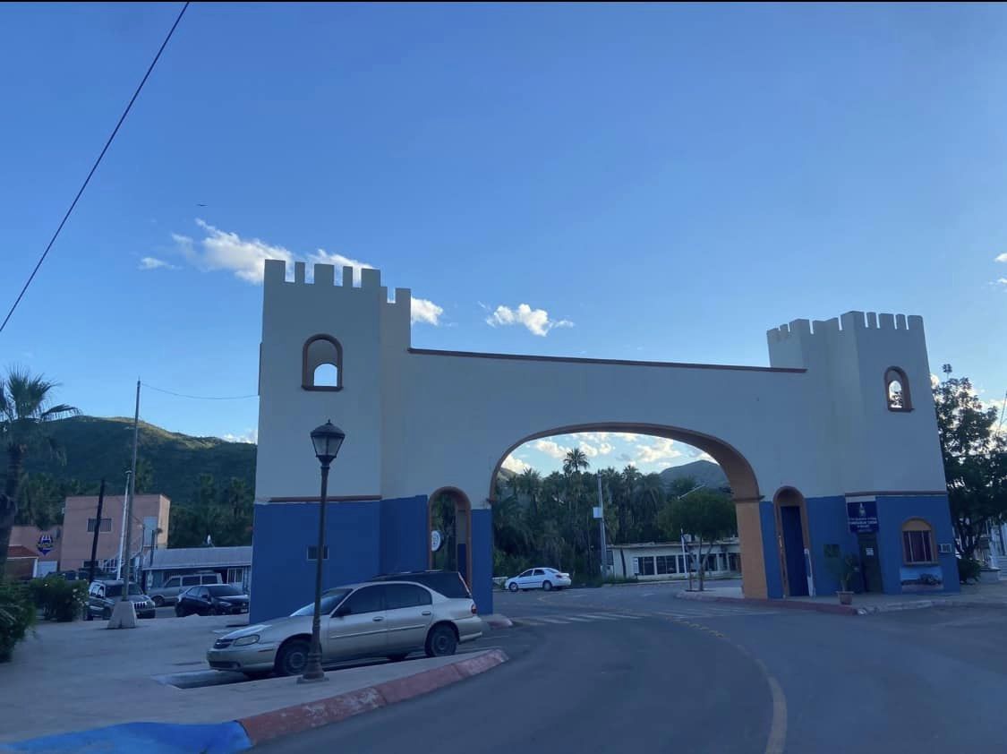 ¿Mera coincidencia? Pintan entrada de Heroica Mulegé con colores del PAN