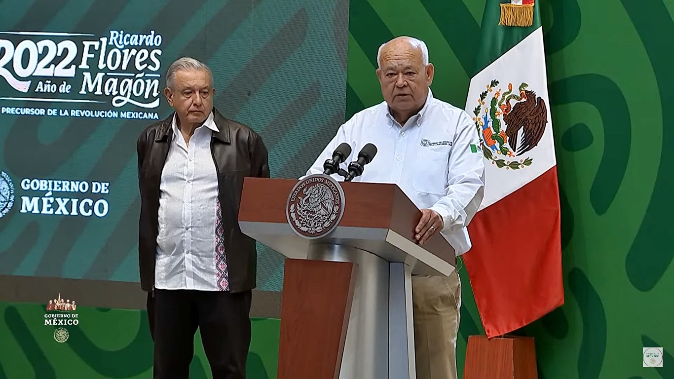 En La Paz, AMLO se compromete a cancelar Los Cardones