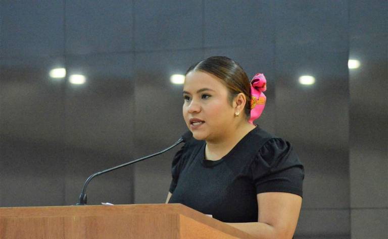 Reconoce diputada a jóvenes en Feria del Emprendimiento Ingenia 2022