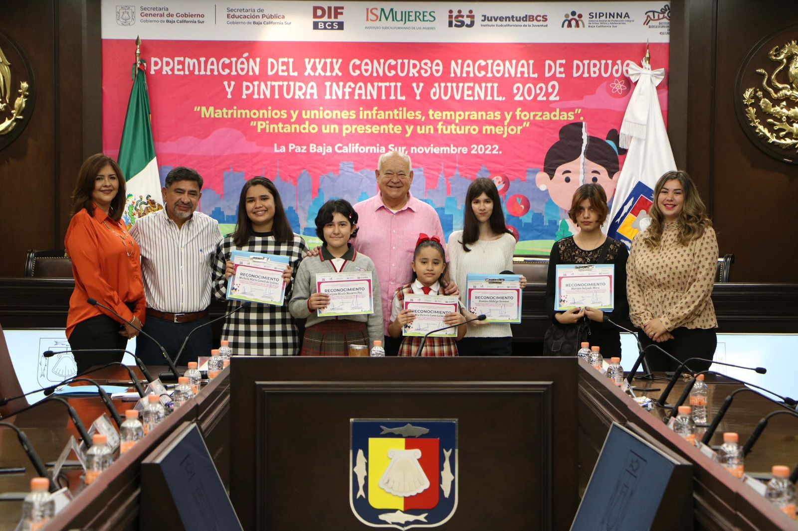 Entrega gobernador Víctor Castro Cosío premios a ganadores de concurso de dibujo y pintura infantil y juvenil 2022