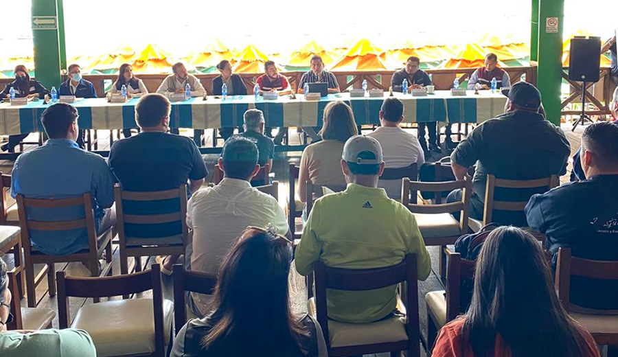 Difunde Coepris a empresarios de Los Cabos sobre ley antitabaco