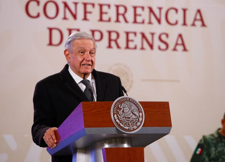 AMLO firma acuerdo para proteger predios en poder de Fonatur