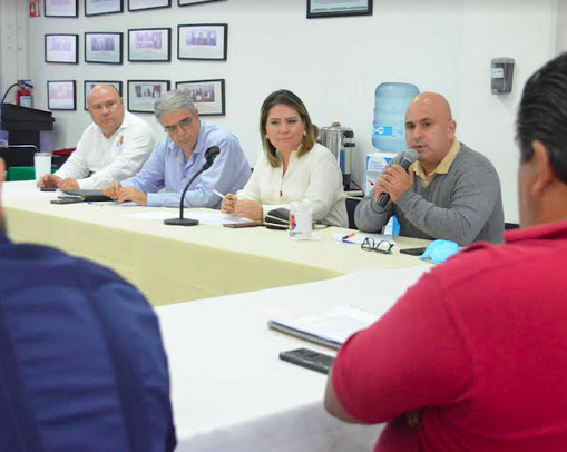 Marbella González encabeza encuentro ganaderos y PGJE