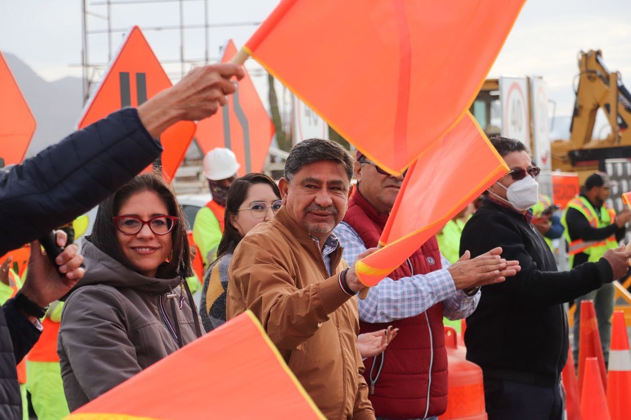 Inician mejora de 1,046 km de red carretera de BCS