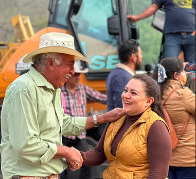 Atestigua diputada Paz Ochoa entrega de beneficios a muleginos