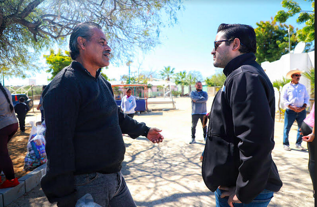 Van Wormer visita familias en Boca del Álamo, El Cardonal y San Bartolo