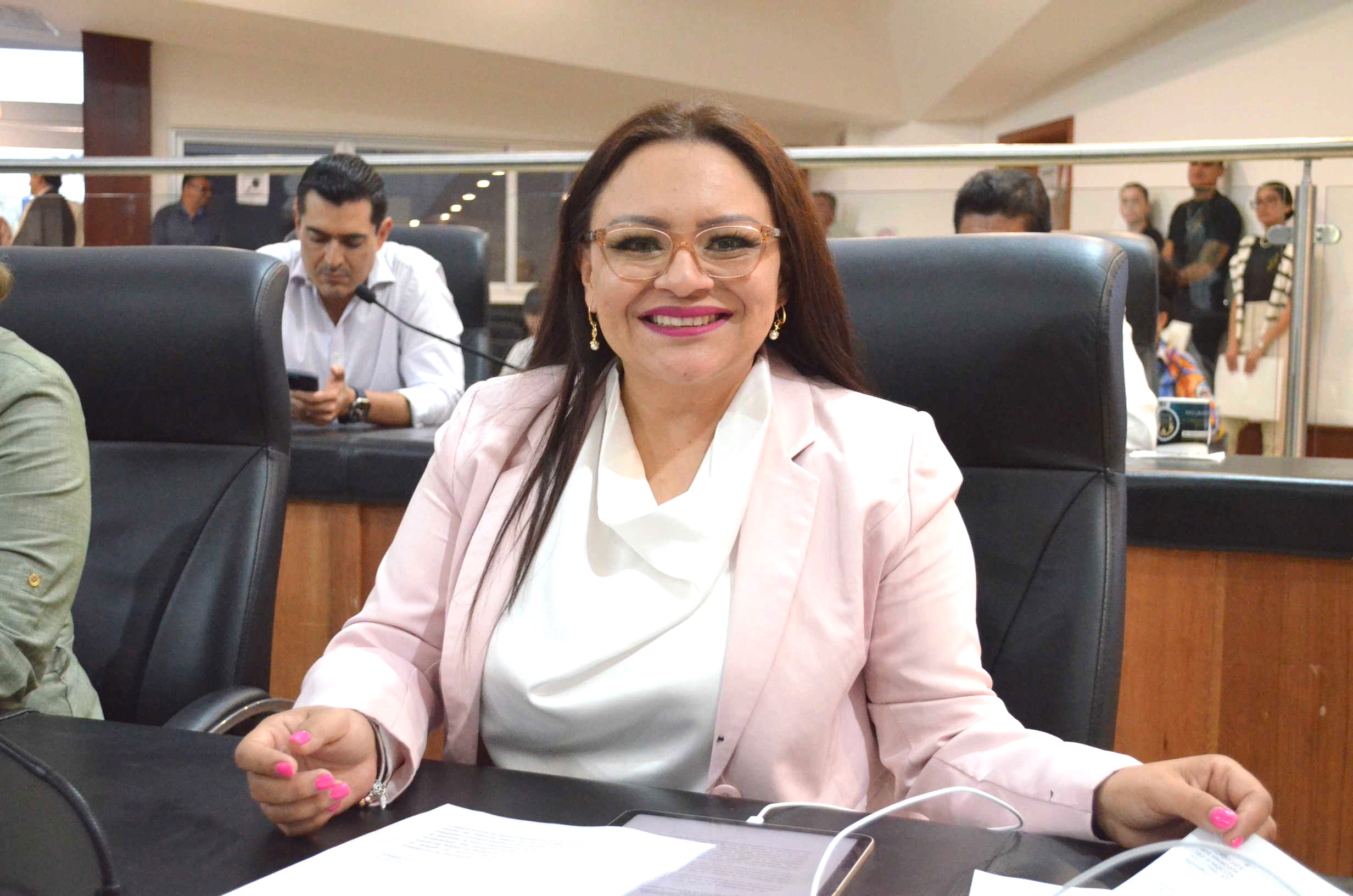 Seamos sororiales: pide diputada a sus compañeras