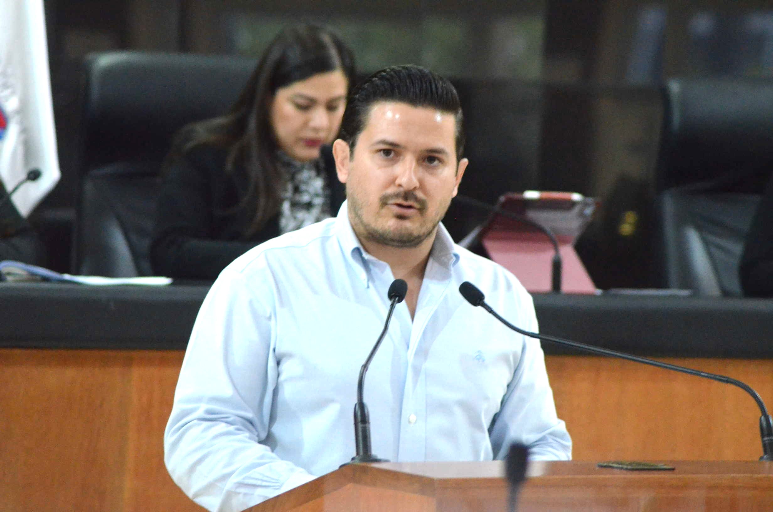 Que alimentación escolar sea universal y gratuita: Diputado