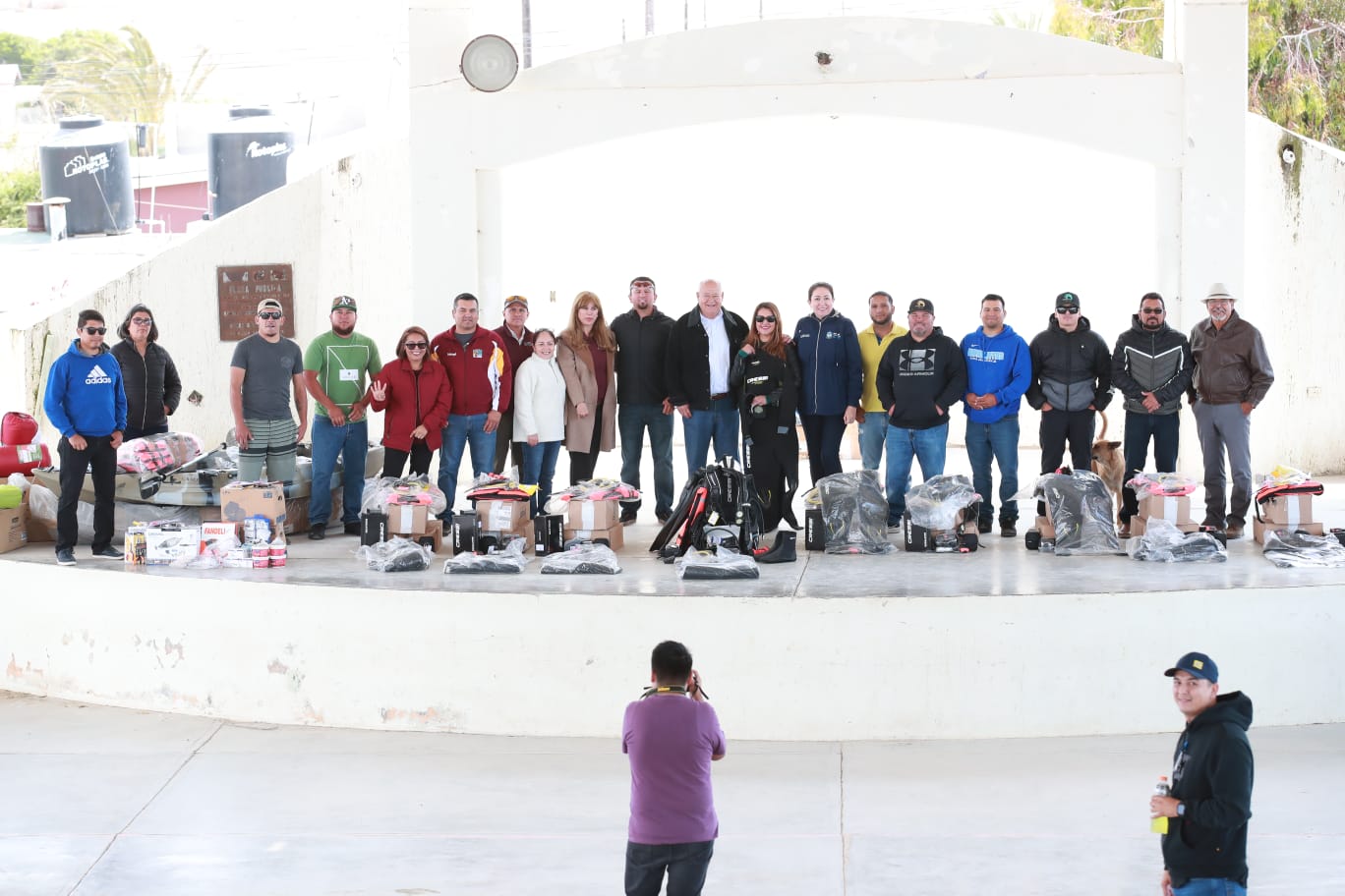 Entregan gobernador obras en Bahía Tortugas y Asunción