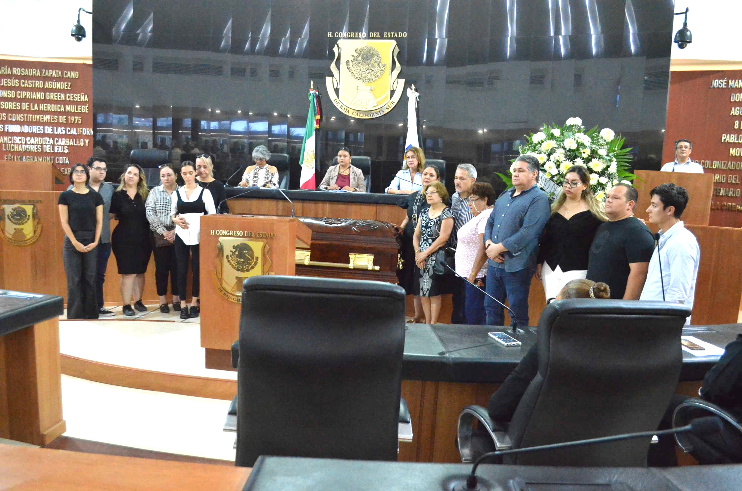 Rinde XVI Legislatura homenaje póstumo al diputado Antonio Lucero