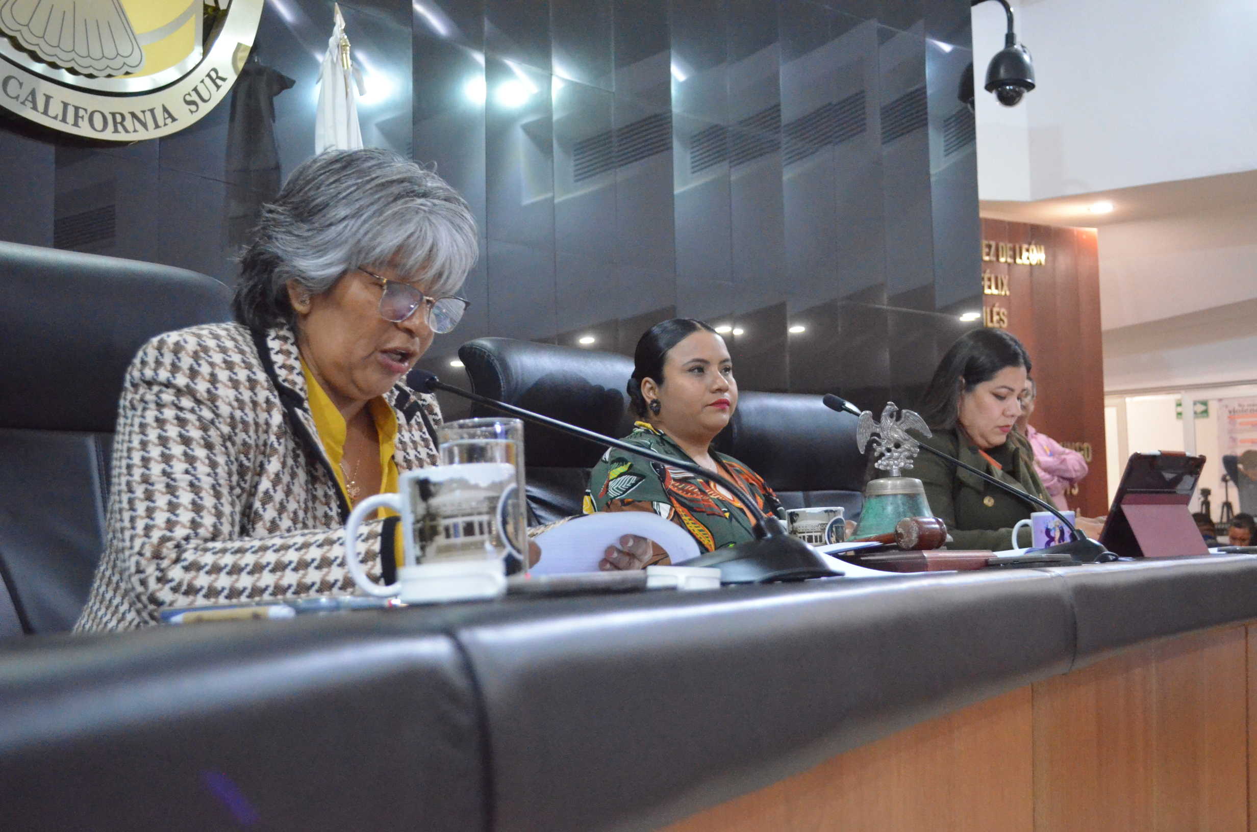 Presentan iniciativa ciudadana para democratizar la UABCS ante el Congreso de Baja California Sur