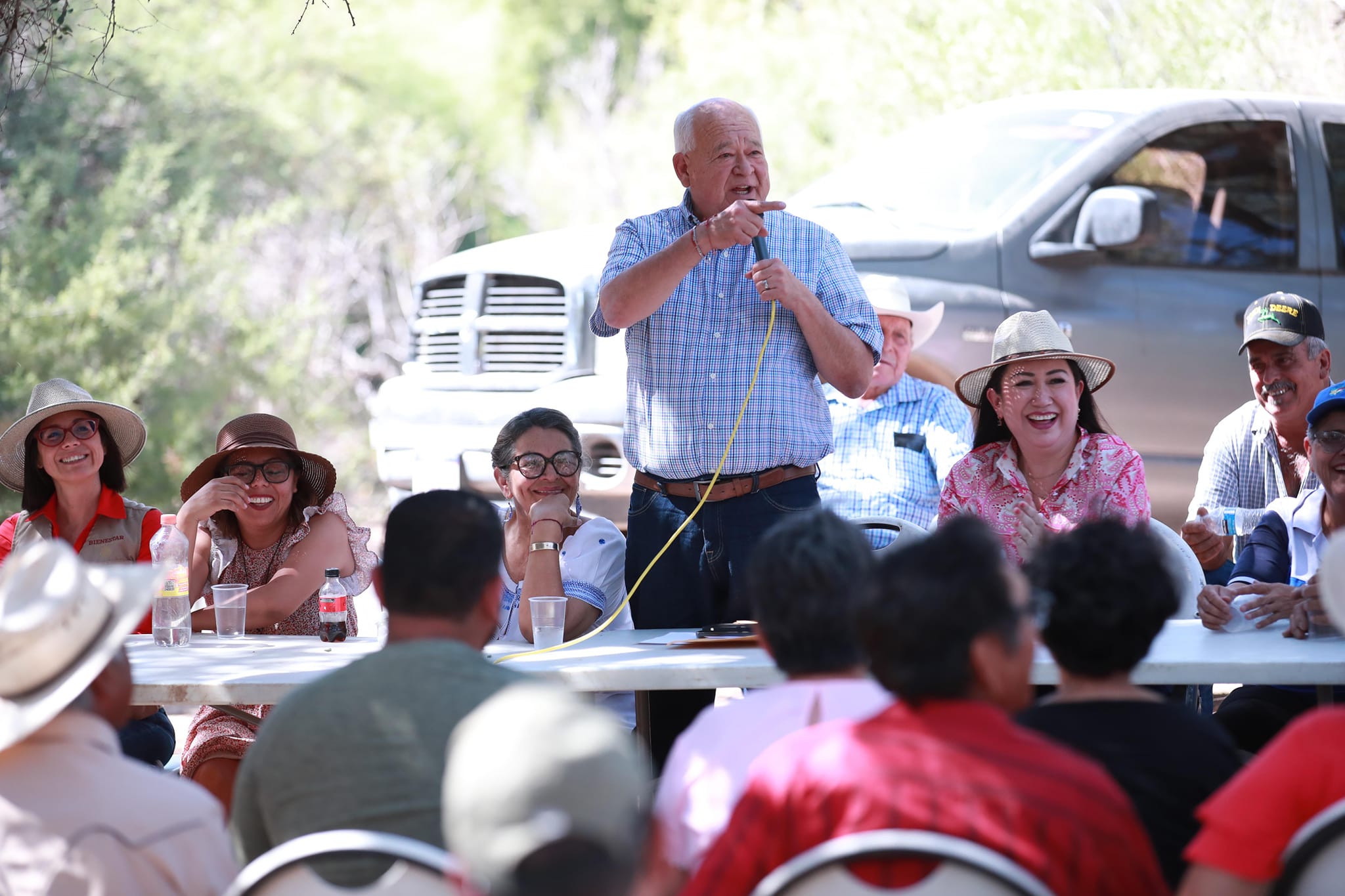 Gobierno de BCS realiza gira de trabajo por sierra de San Miguel