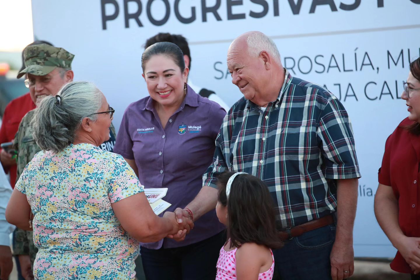 Entrega Gobierno de BCS 22 viviendas a familias de Santa Rosalía