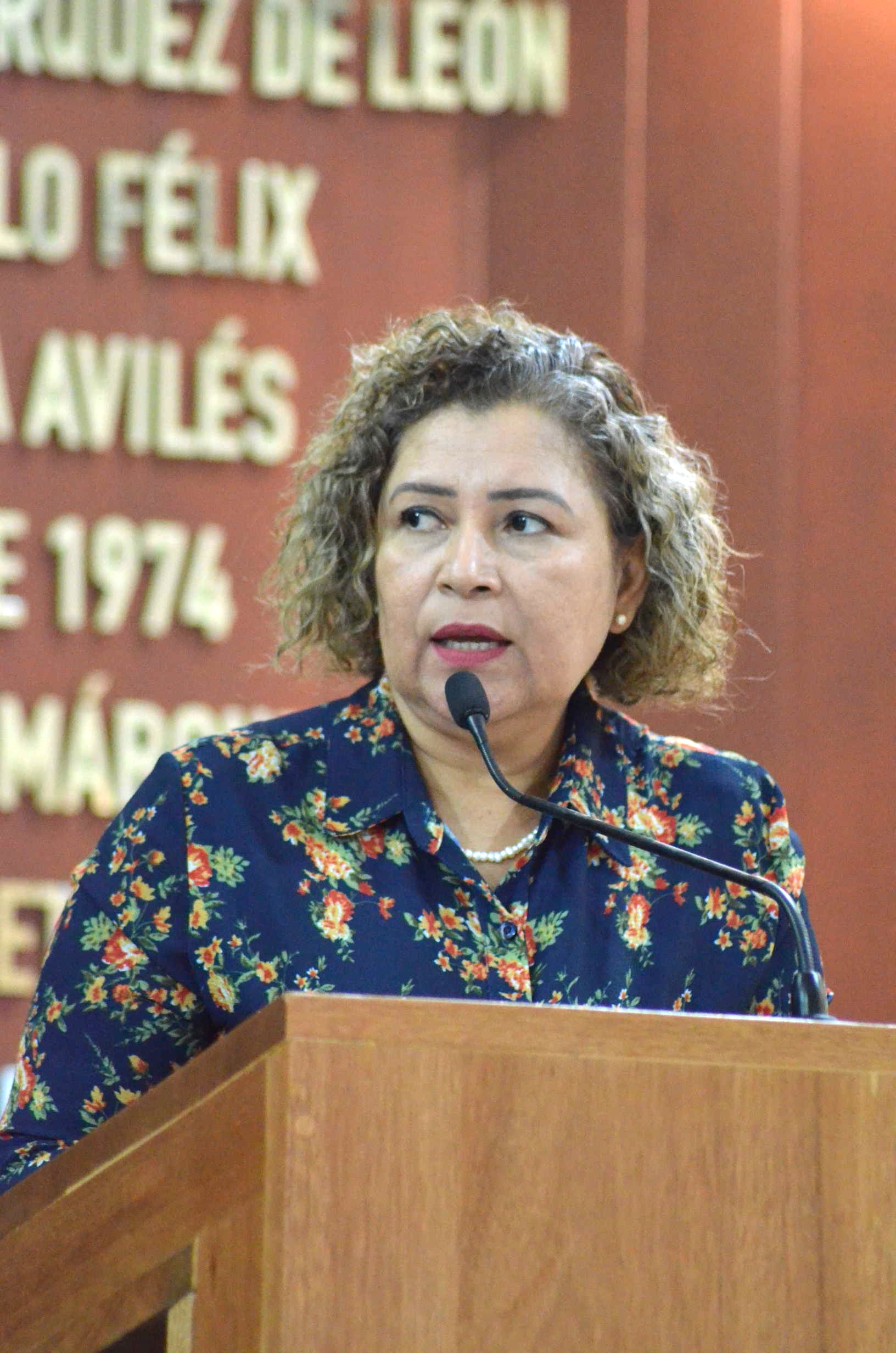 Diputada propone reforma interna a dictámenes del Congreso