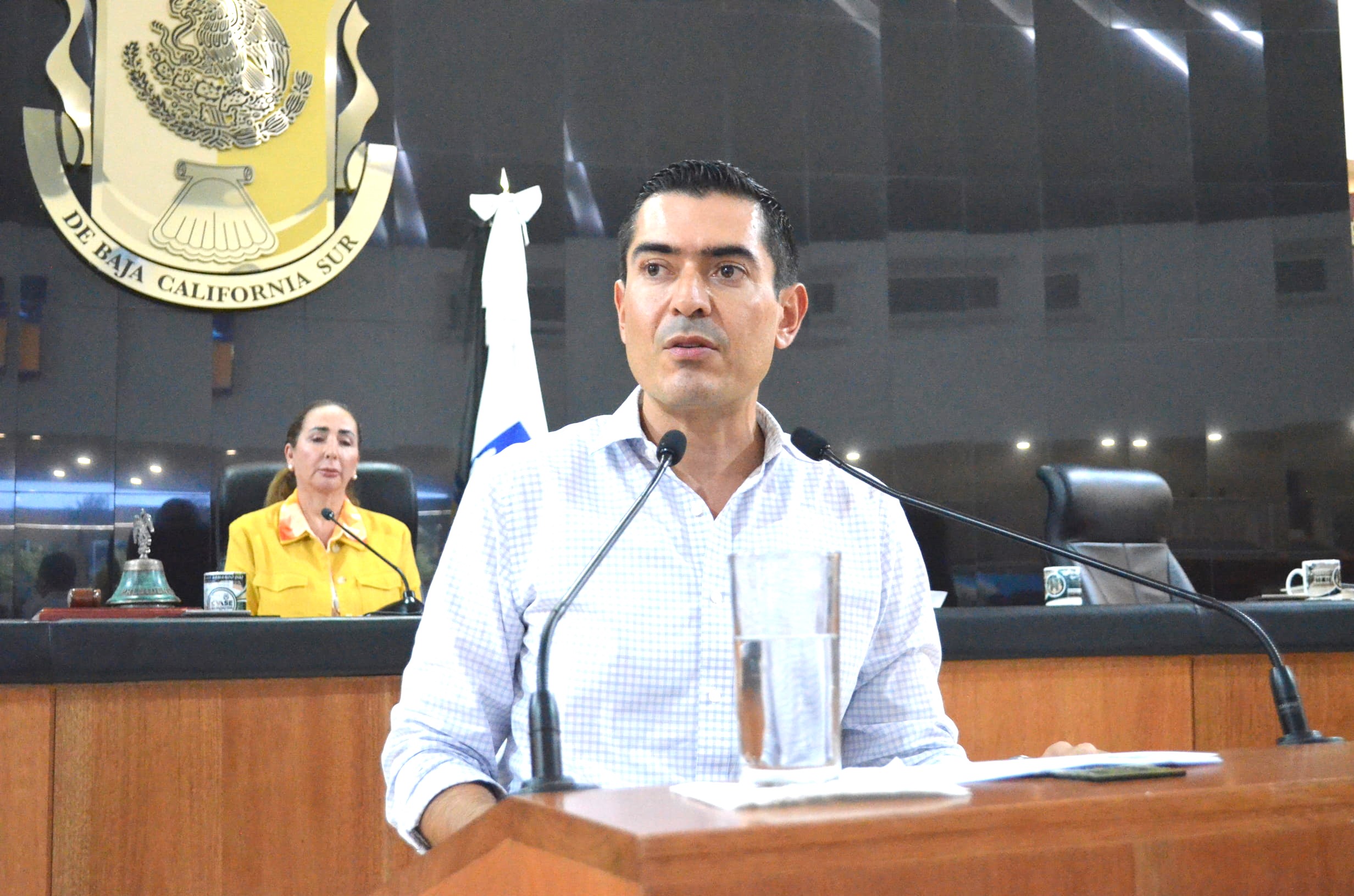 Diputados del PAN pide subsidios fiscales a empleadores de estudiantes y madres solteras