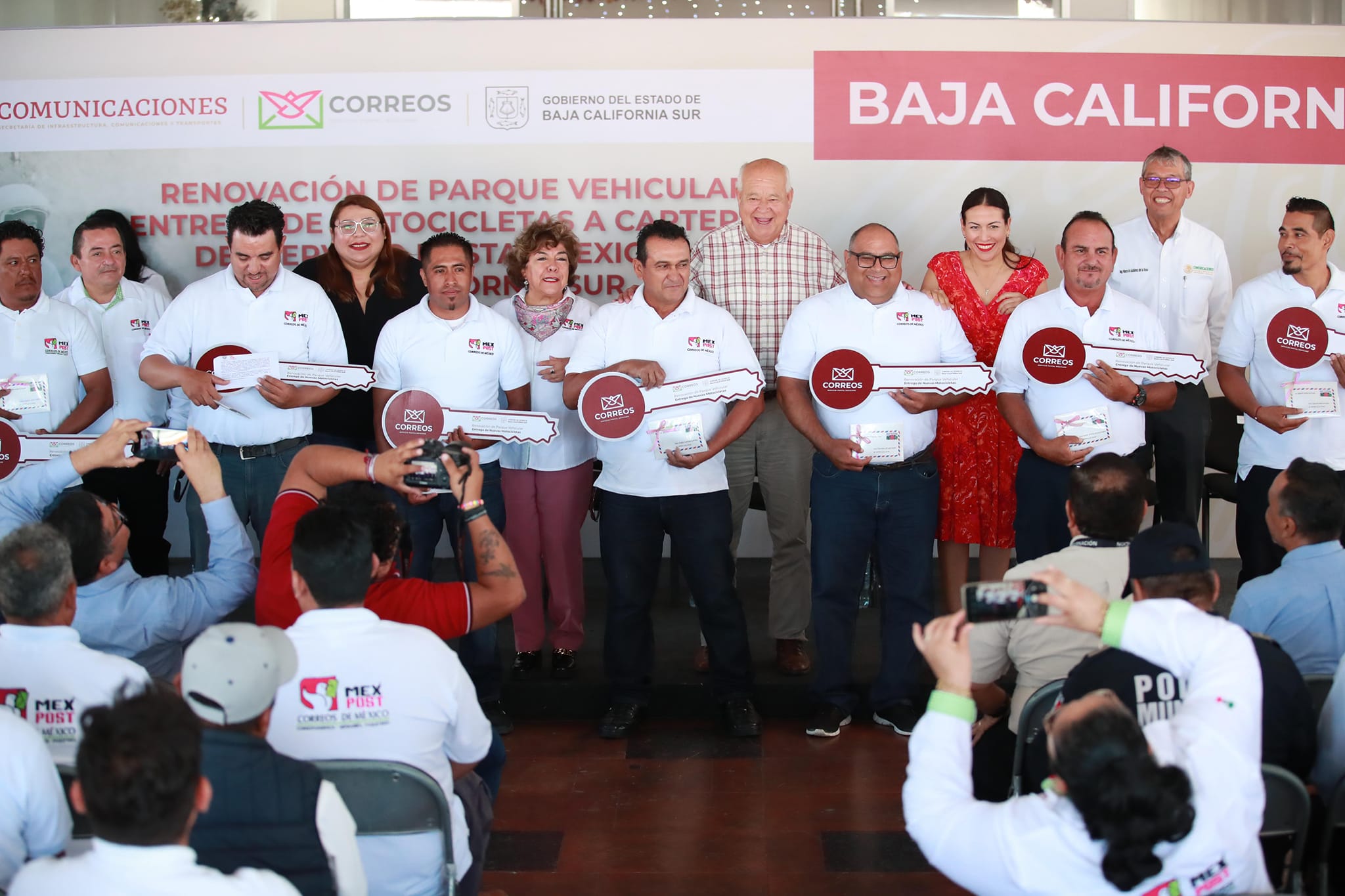 Entregan vehículos para mejorar el Servicio Postal Mexicano en BCS