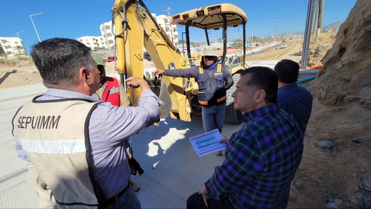 Avanzan mejoras en calle Tamaral en Cabo San Lucas