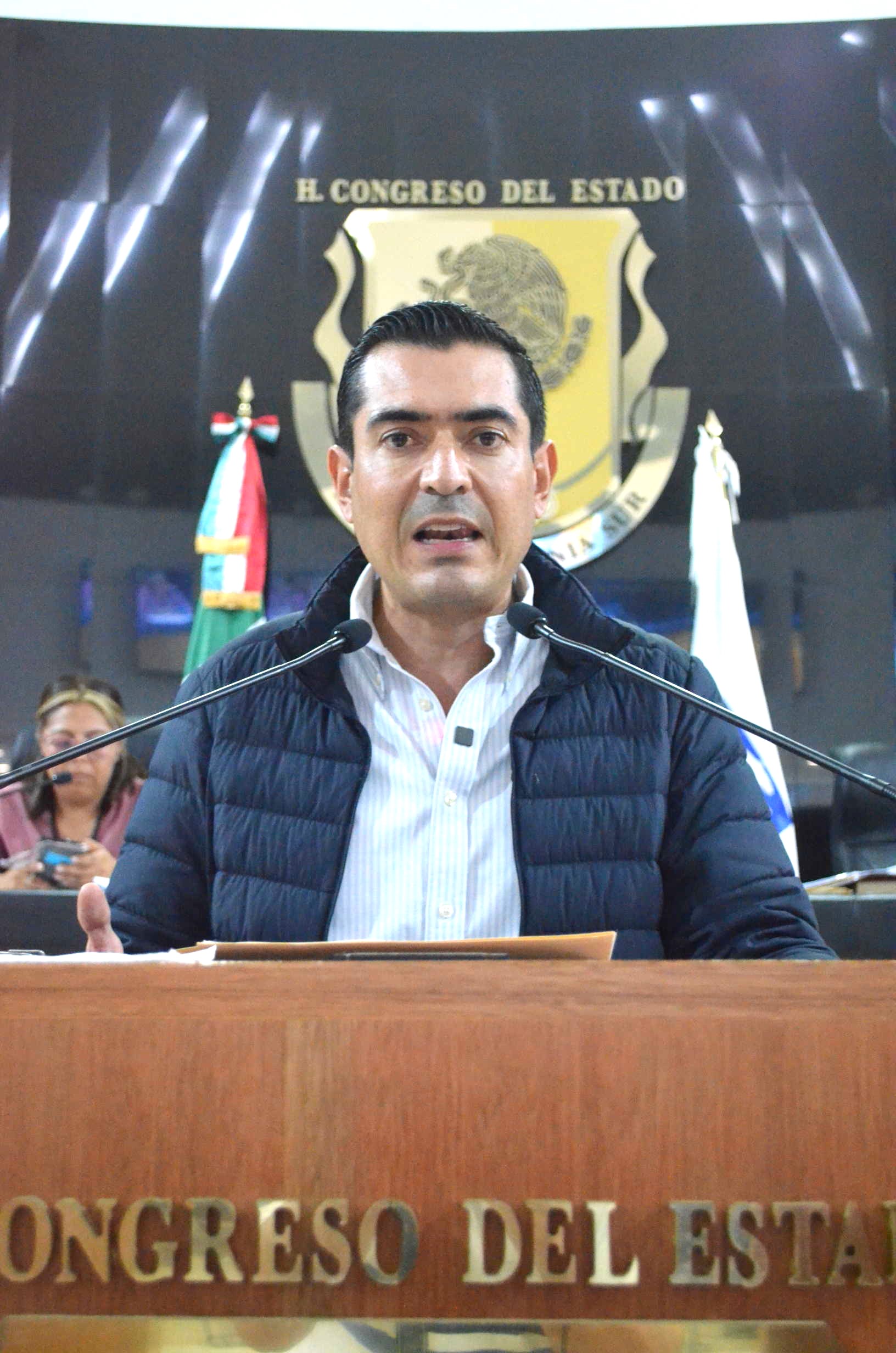 Autorizan licencia temporal al diputado Rigoberto Mares Aguilar