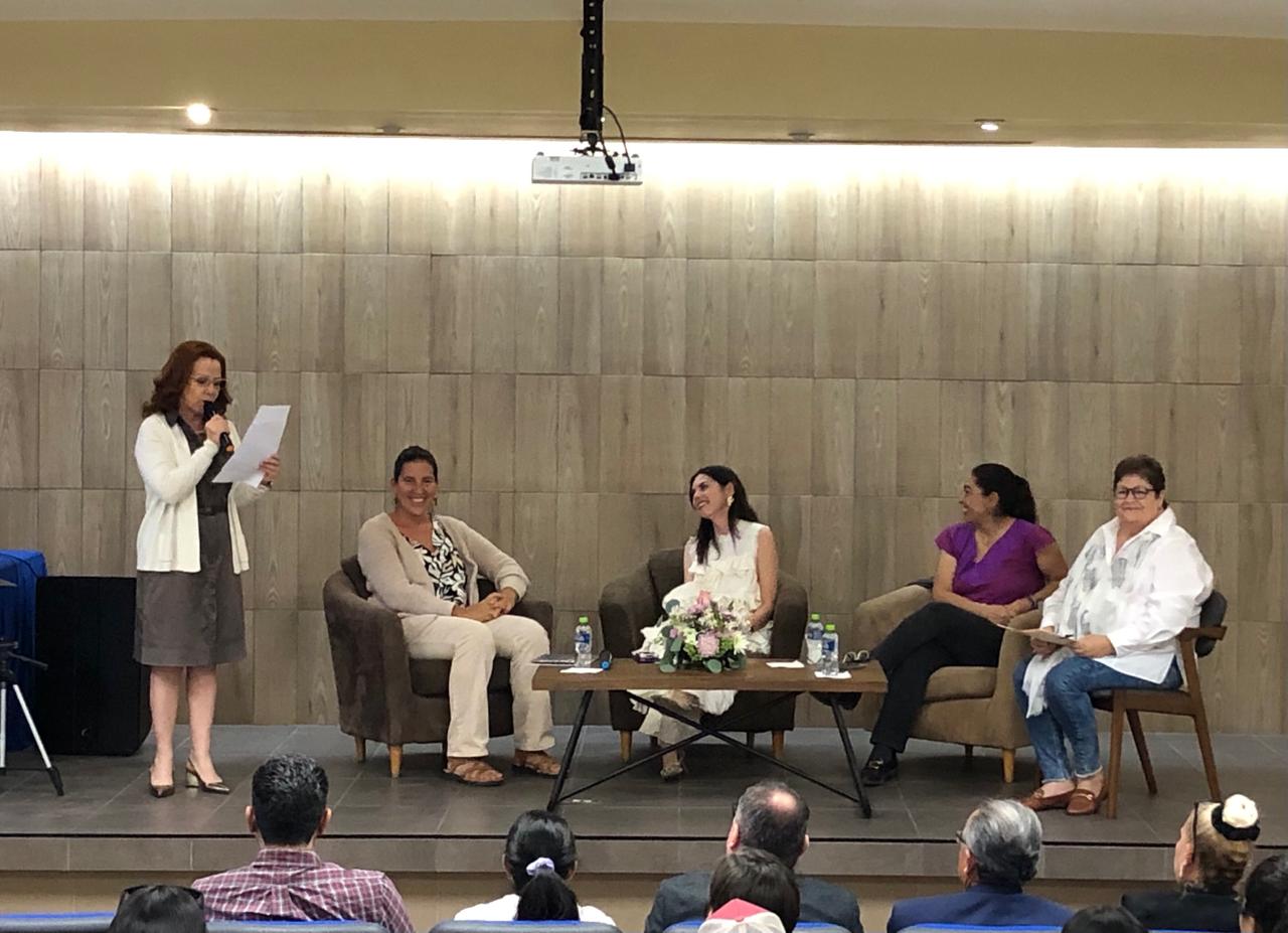 Realizan conversatorio “Las Mujeres y el Agua para la Prosperidad y La Paz”
