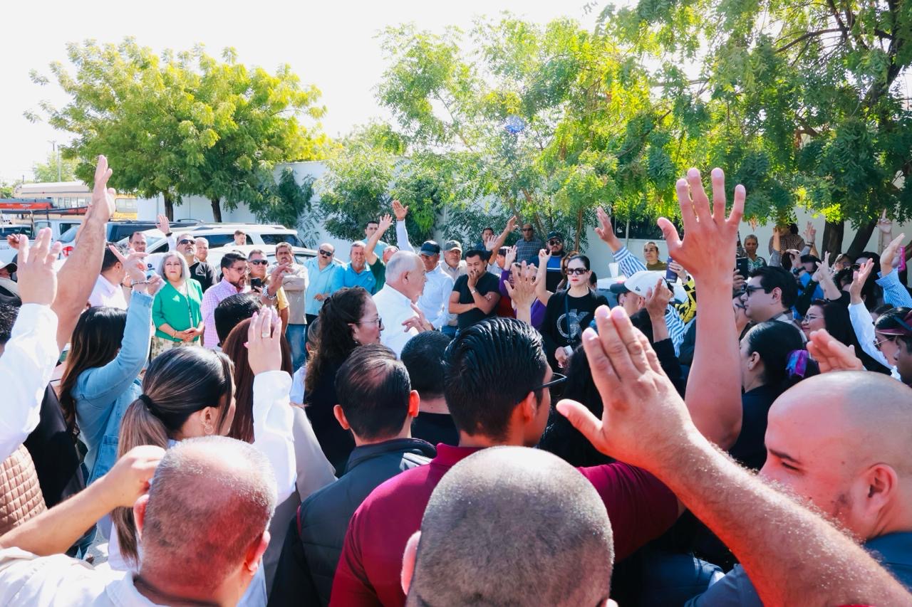 Atiende gobernador solicitudes de trabajadores de la educación en BCS